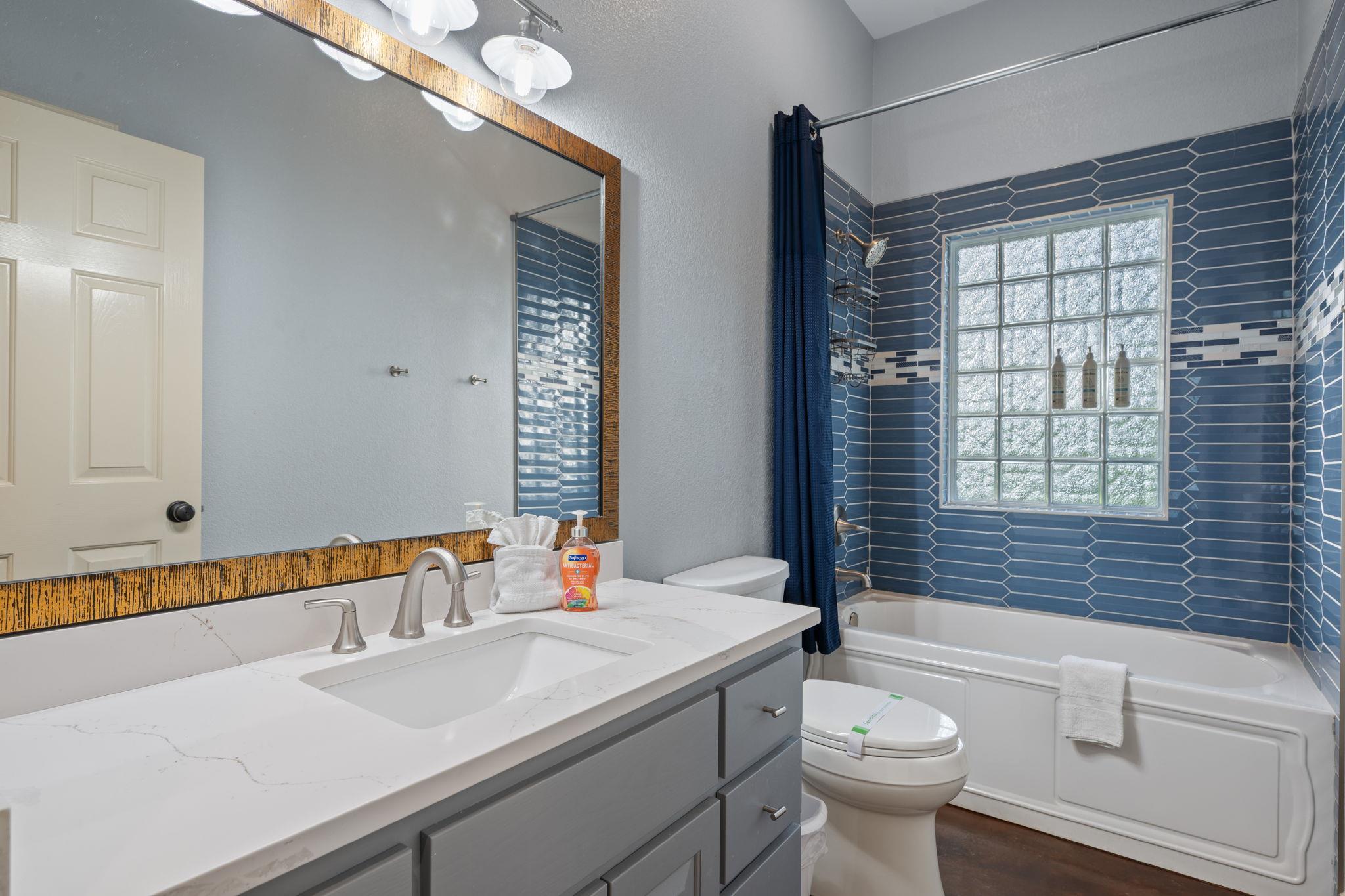 302 Guadalupe River DR