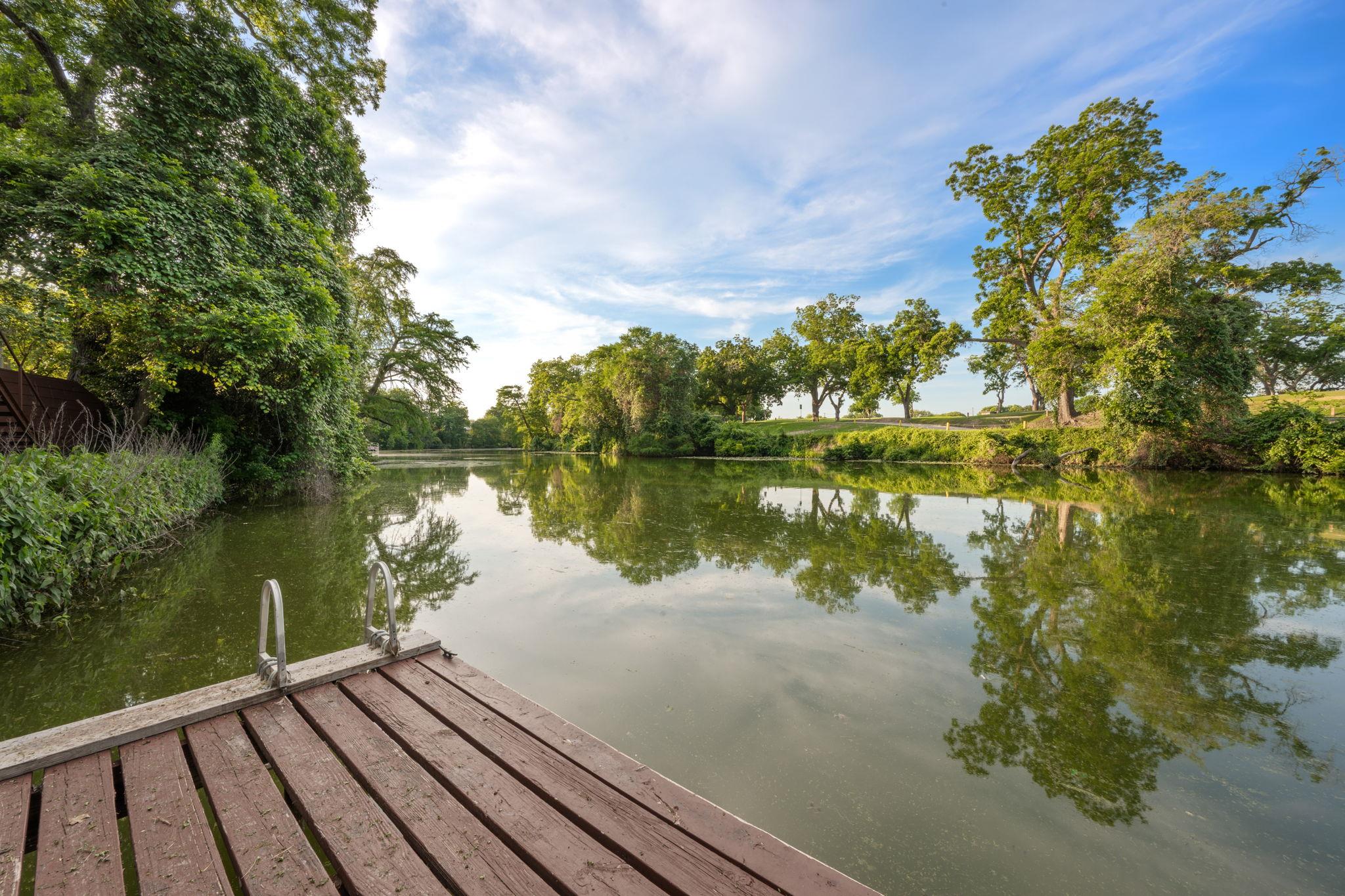 302 Guadalupe River DR