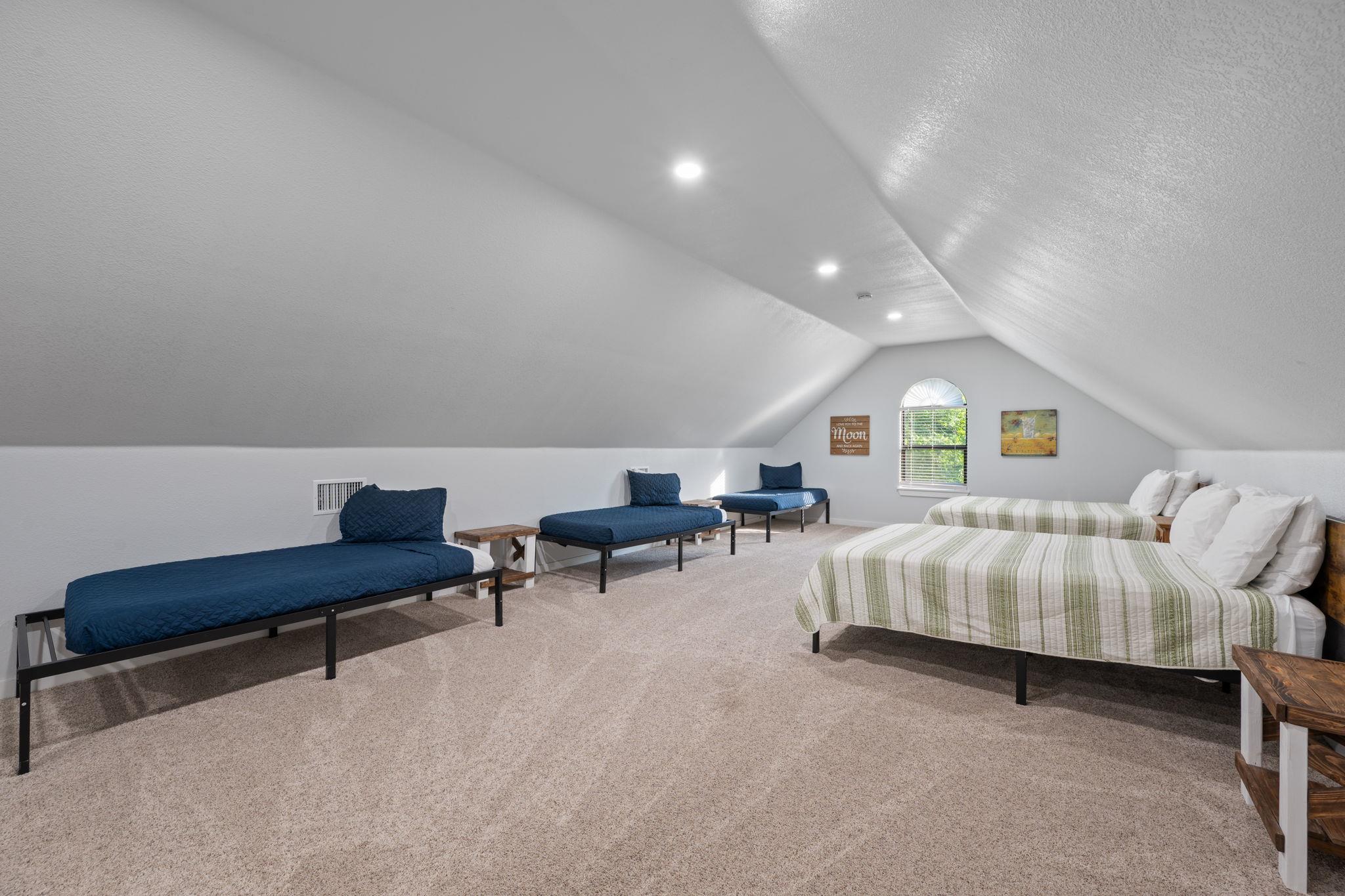 302 Guadalupe River DR