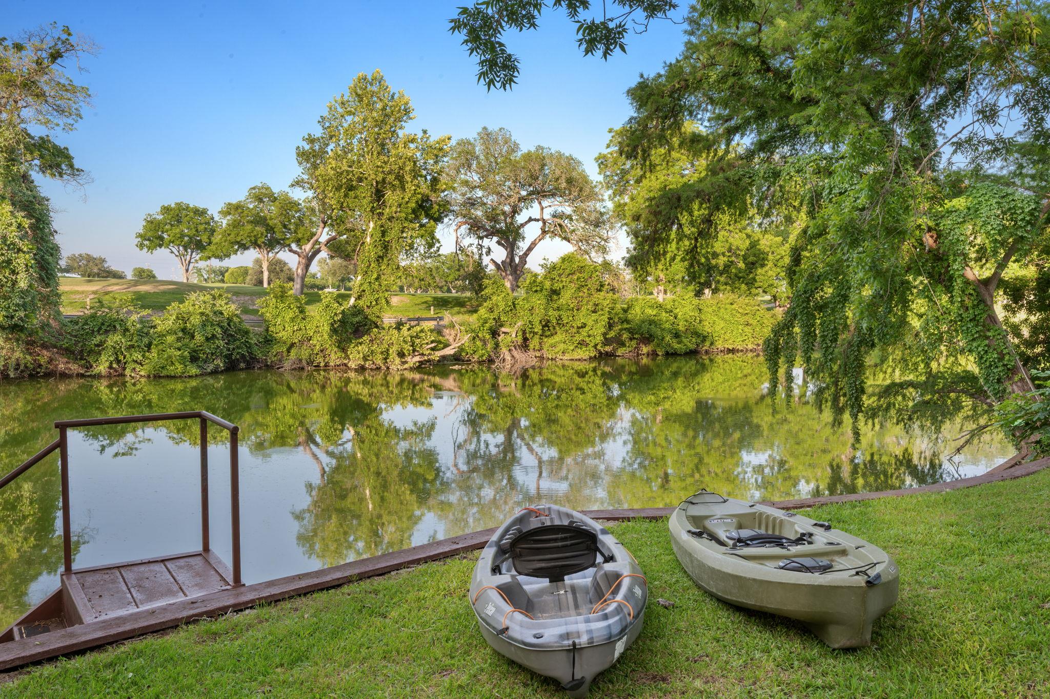 302 Guadalupe River DR