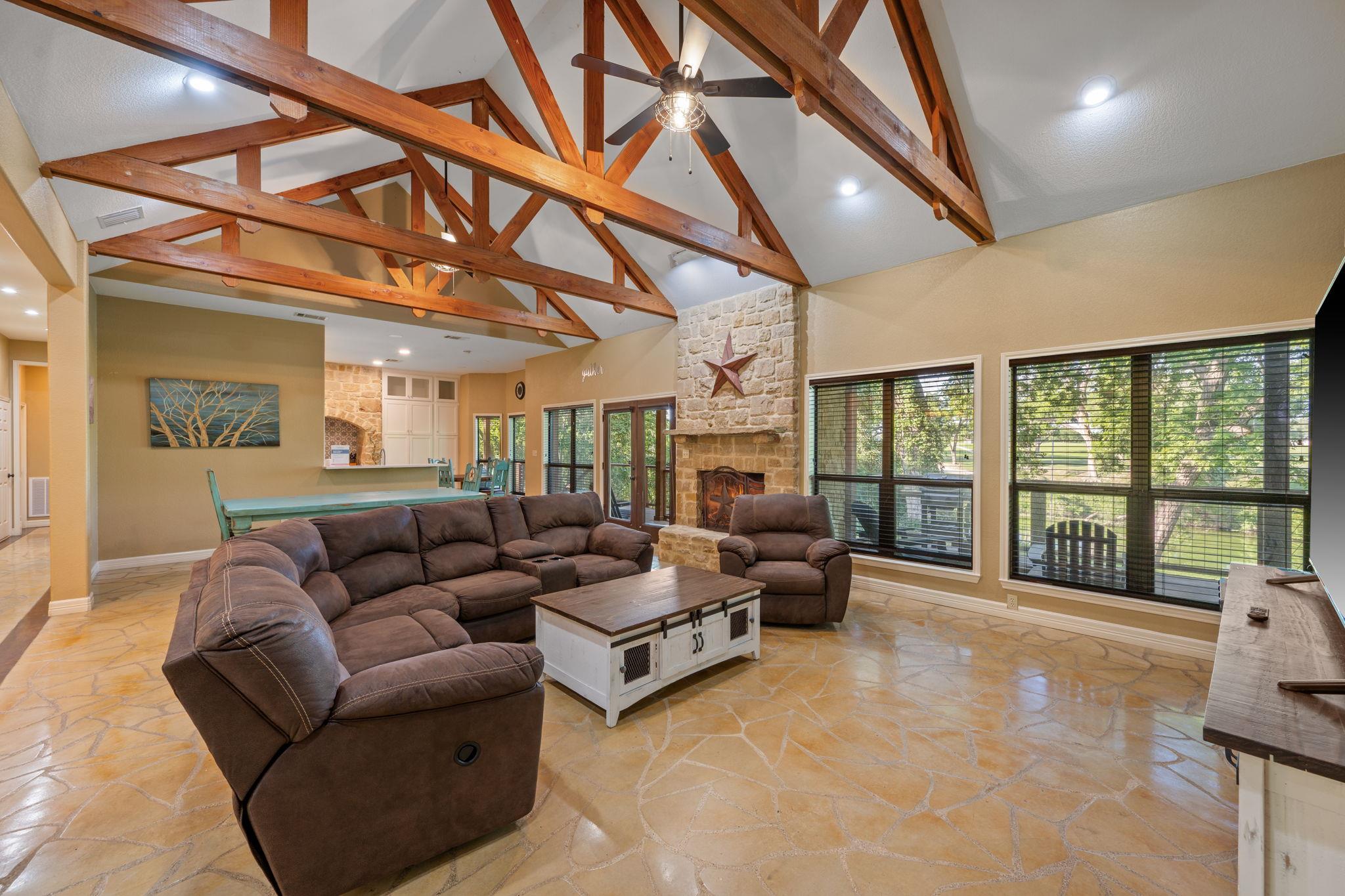 302 Guadalupe River DR