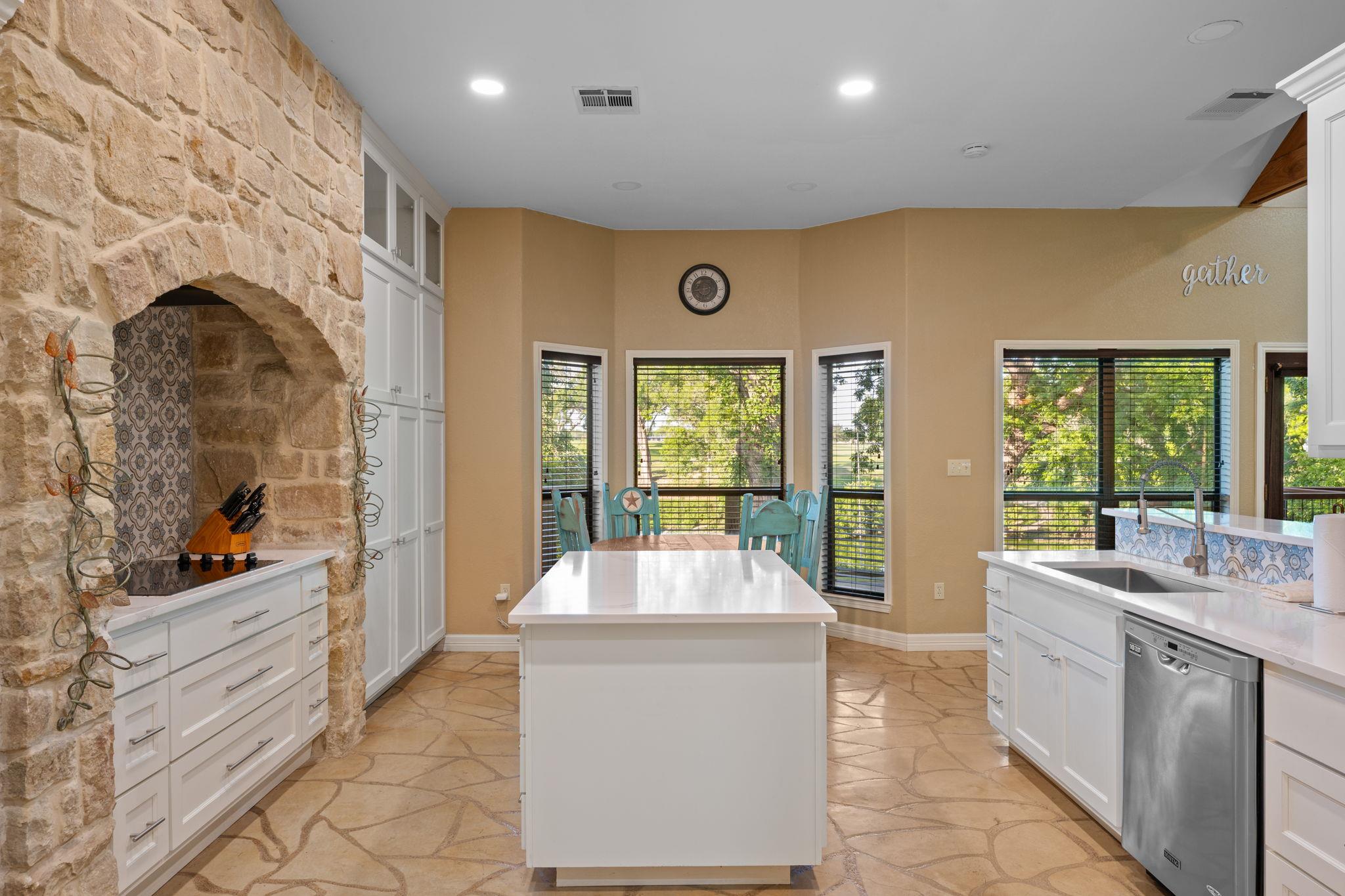 302 Guadalupe River DR