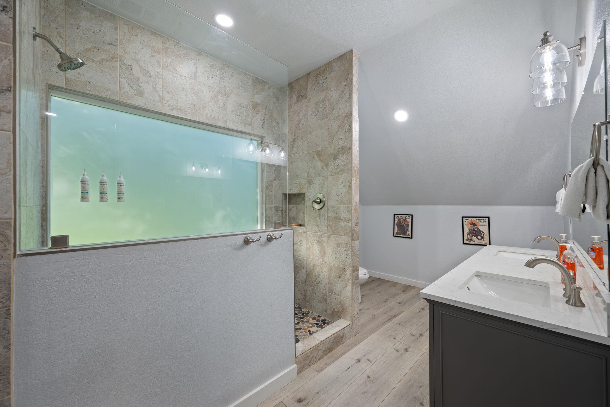 302 Guadalupe River DR