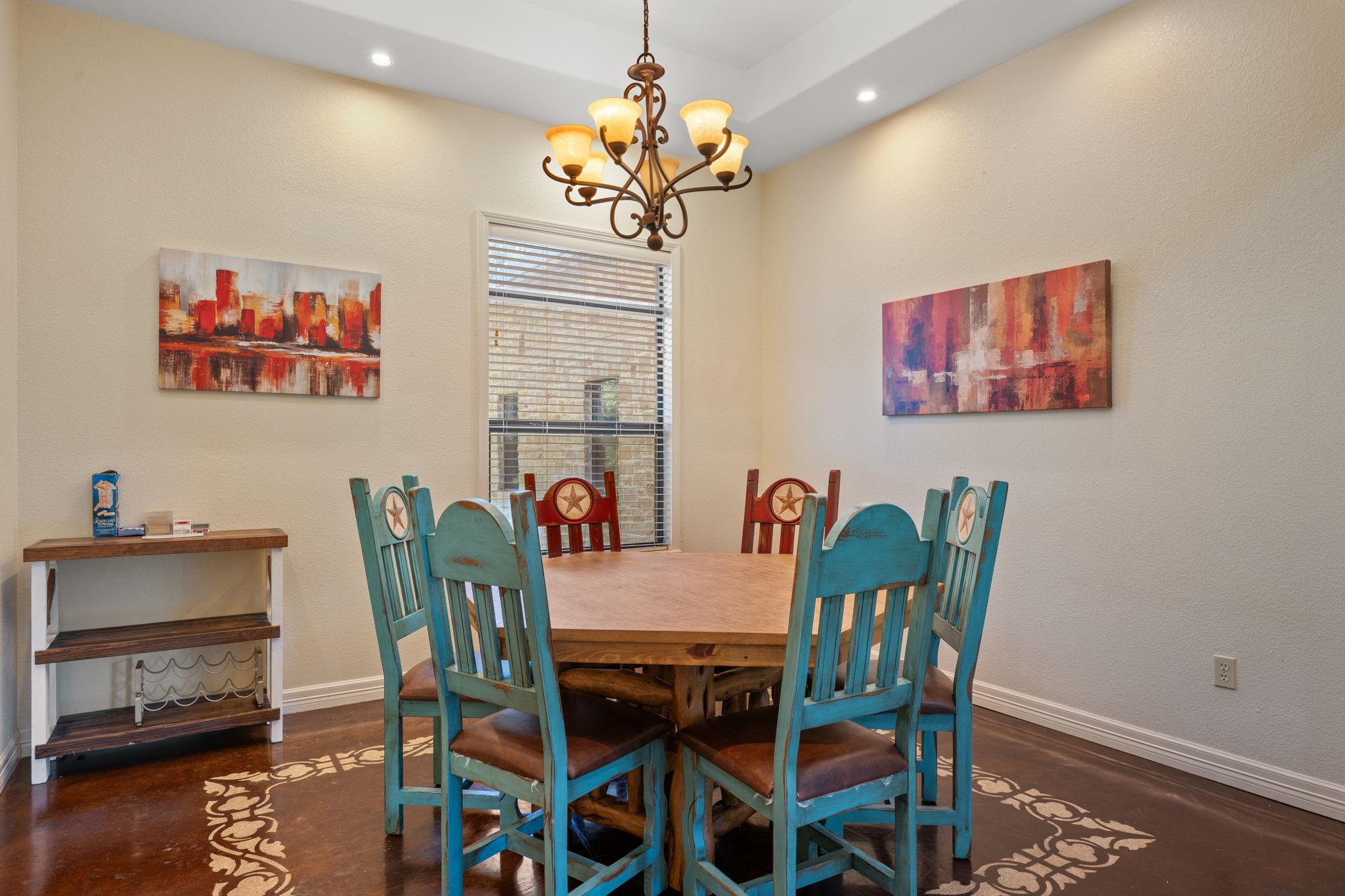 302 Guadalupe River DR