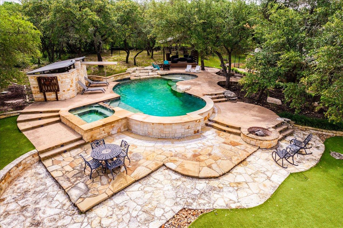 530 Woodland DR