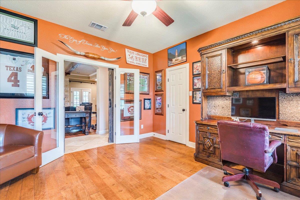 530 Woodland DR