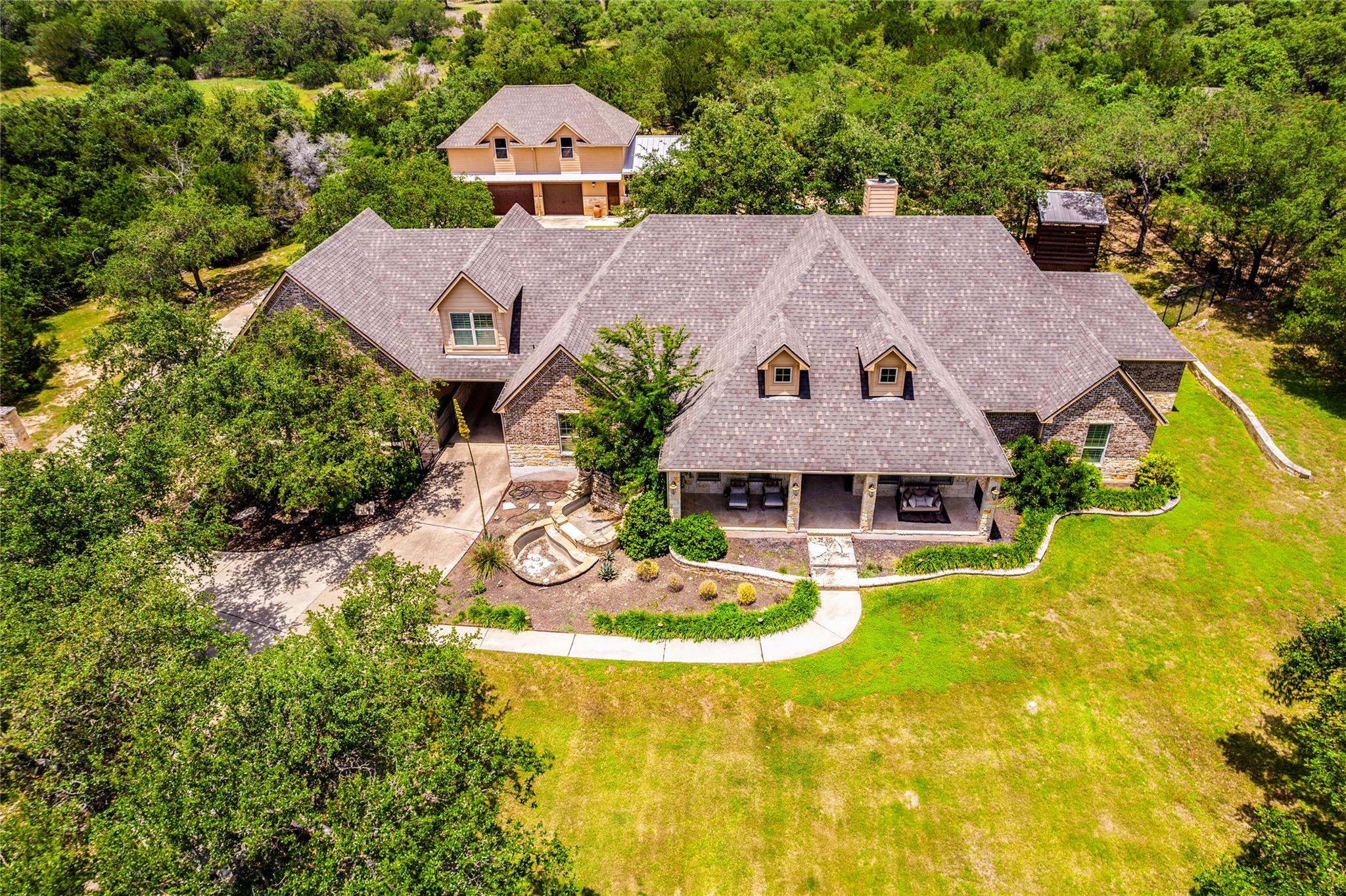 530 Woodland DR