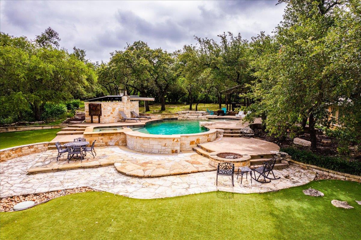 530 Woodland DR