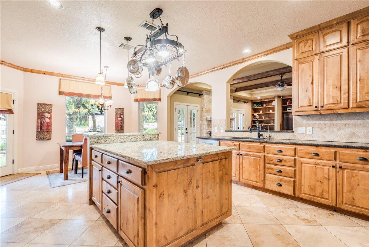 530 Woodland DR