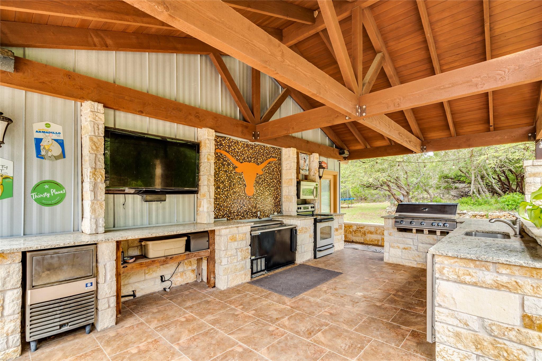 530 Woodland DR