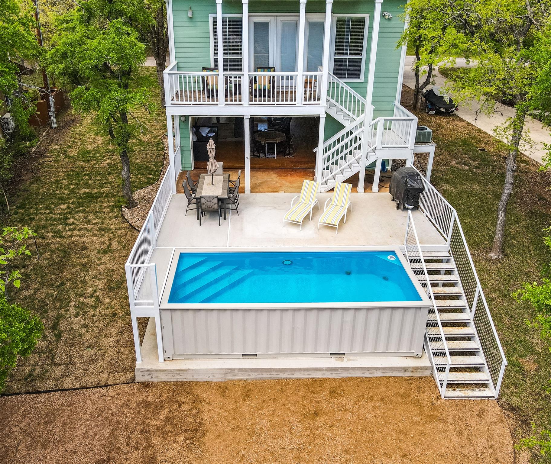 1943 Glencove DR