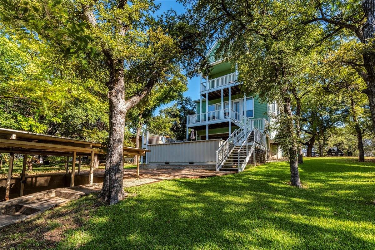 1943 Glencove DR