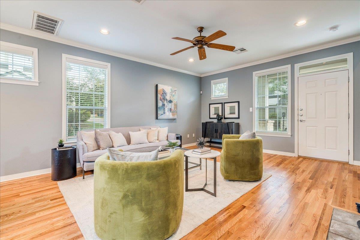 2115 Bluebonnet Ln 4A LN # A Unit: 4-A