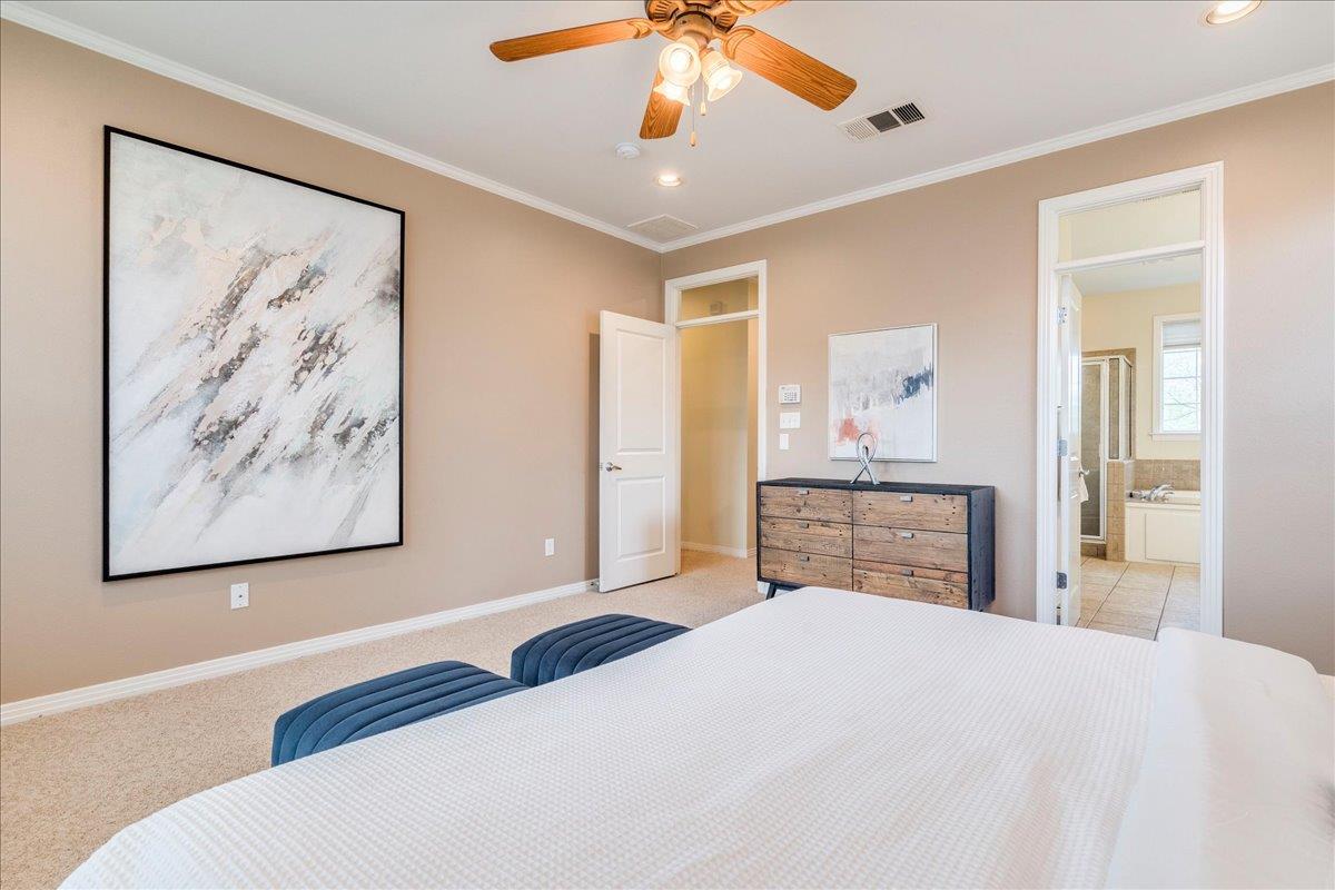 2115 Bluebonnet Ln 4A LN # A Unit: 4-A