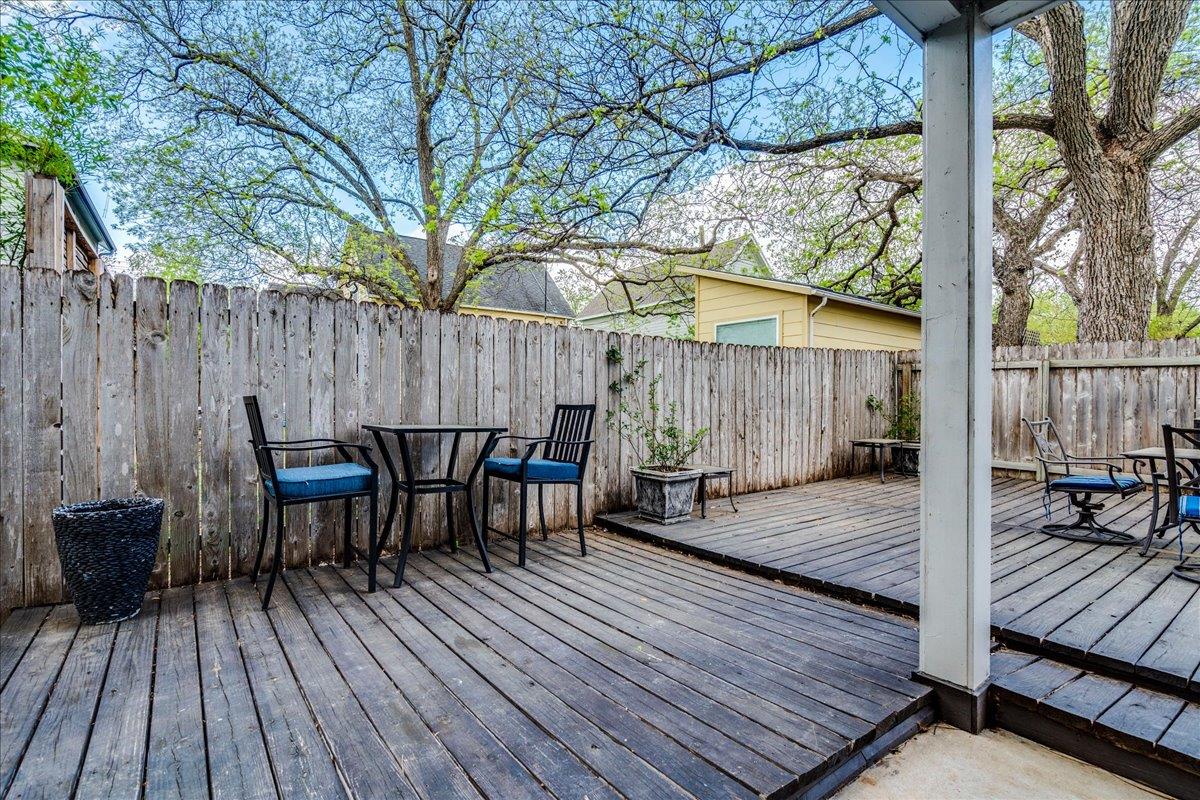 2115 Bluebonnet Ln 4A LN # A Unit: 4-A