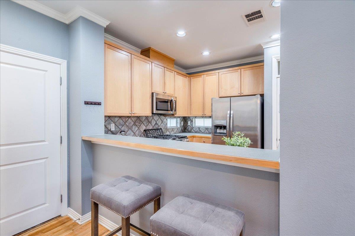 2115 Bluebonnet Ln 4A LN # A Unit: 4-A