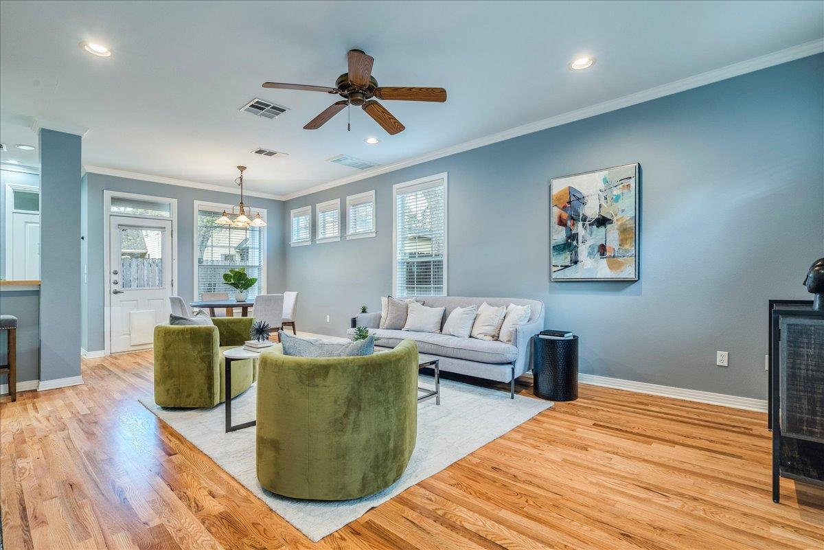 2115 Bluebonnet Ln 4A LN # A Unit: 4-A