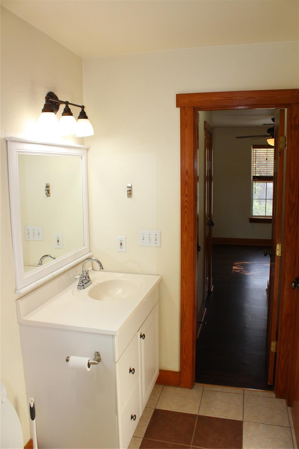 107 S Laurelwood DR # B