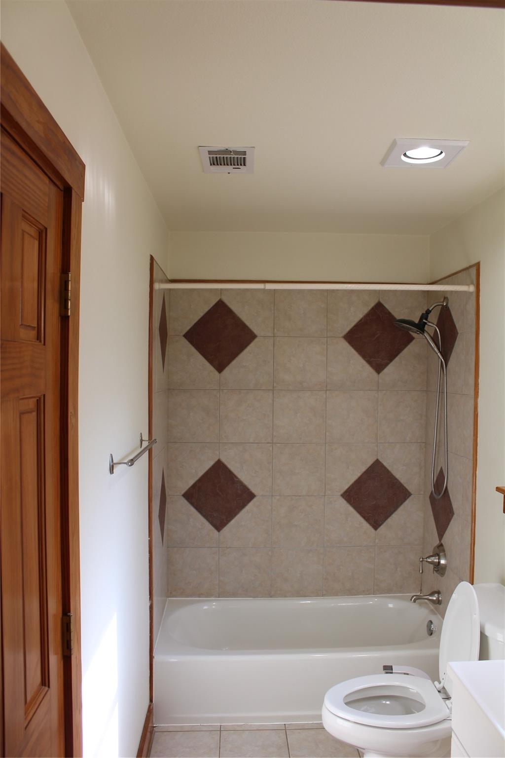 107 S Laurelwood DR # B