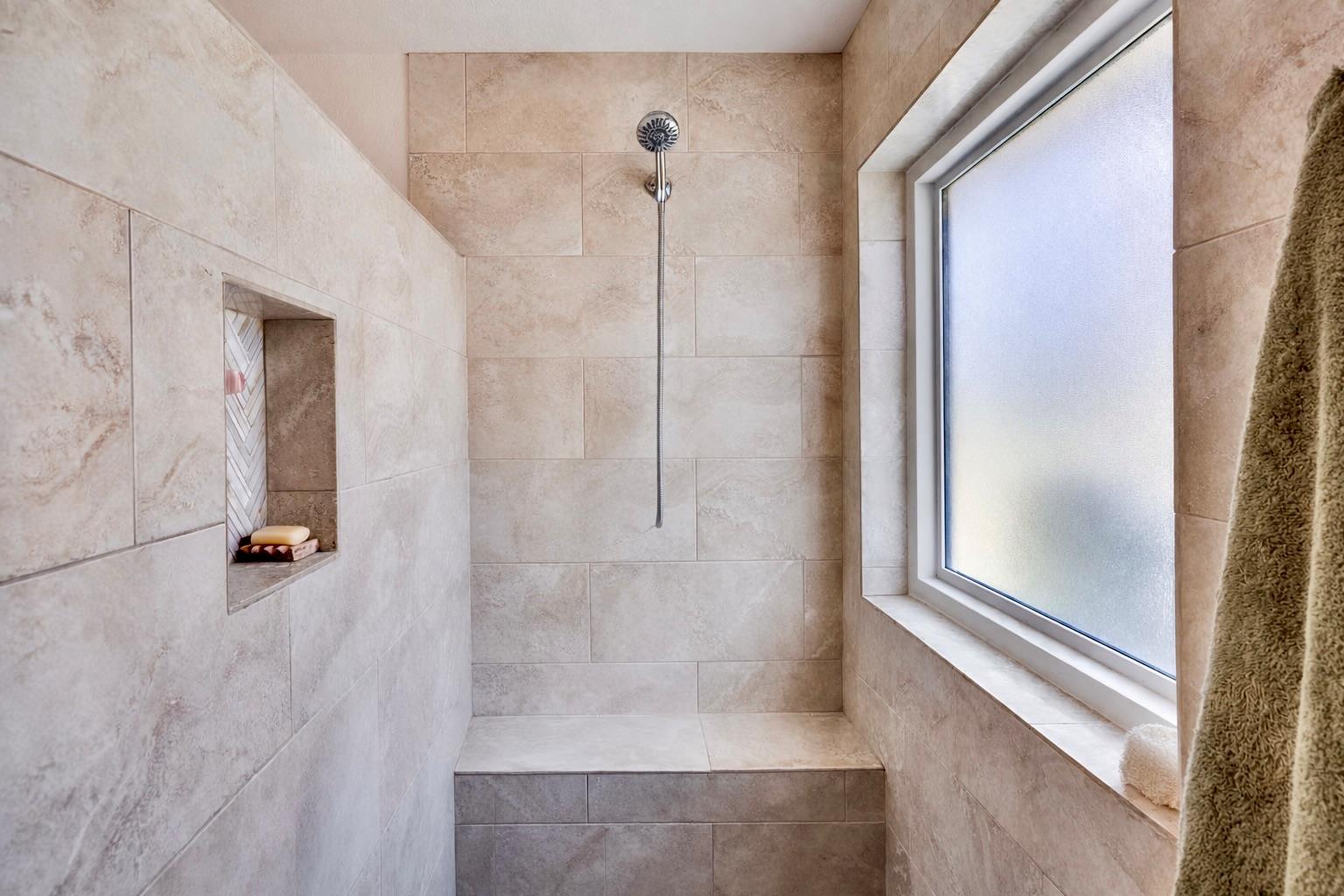 137 W Oak DR
