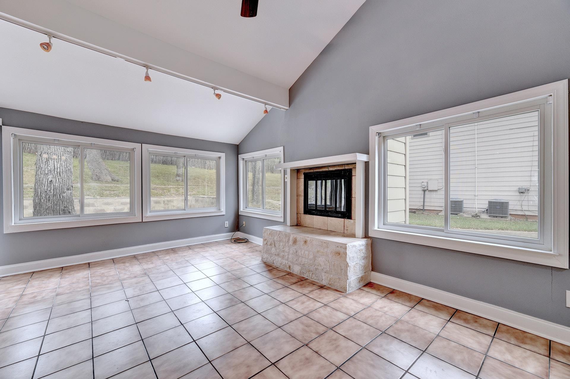 31 Marina CIR