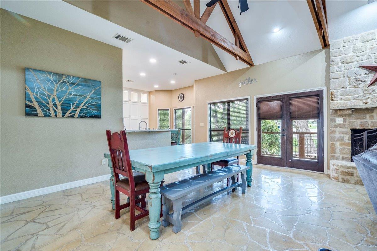 302 Guadalupe River DR