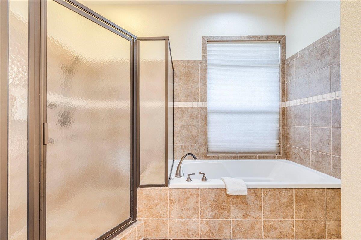 302 Guadalupe River DR