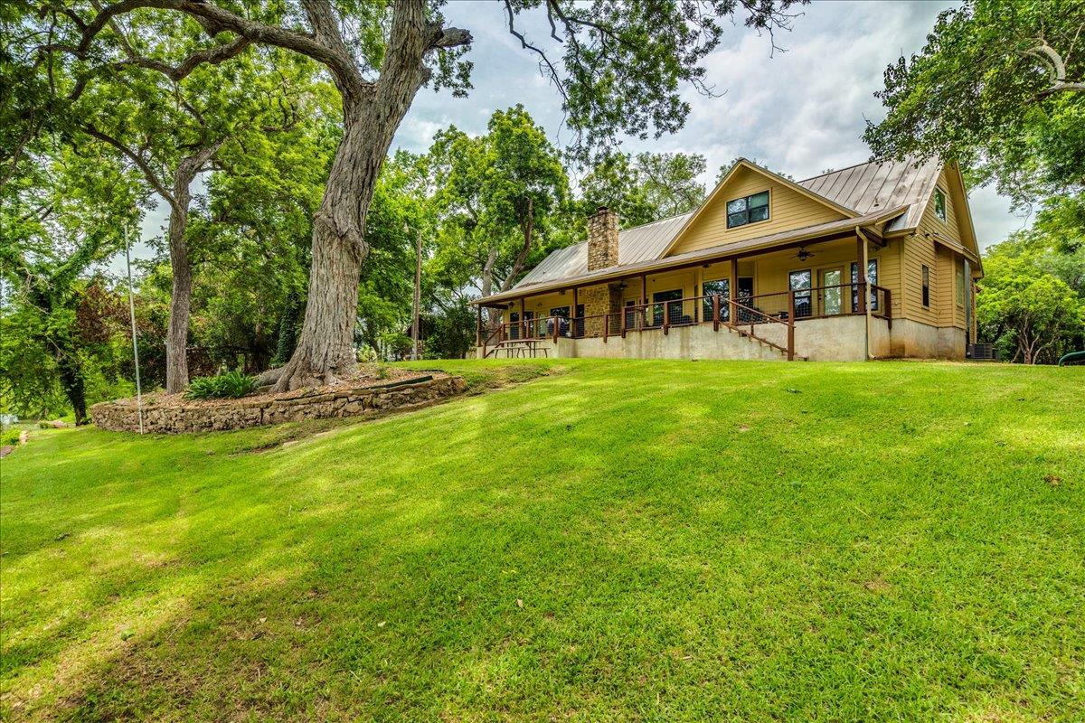 302 Guadalupe River DR