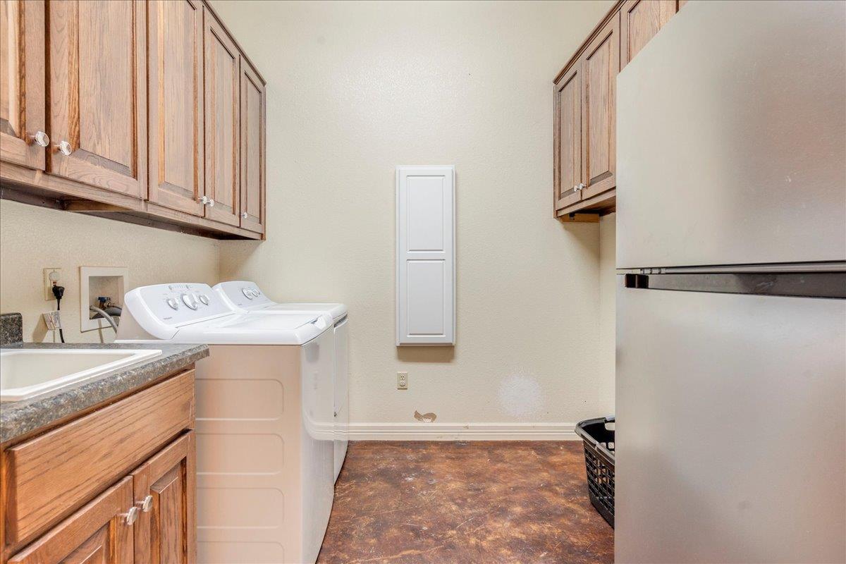 302 Guadalupe River DR