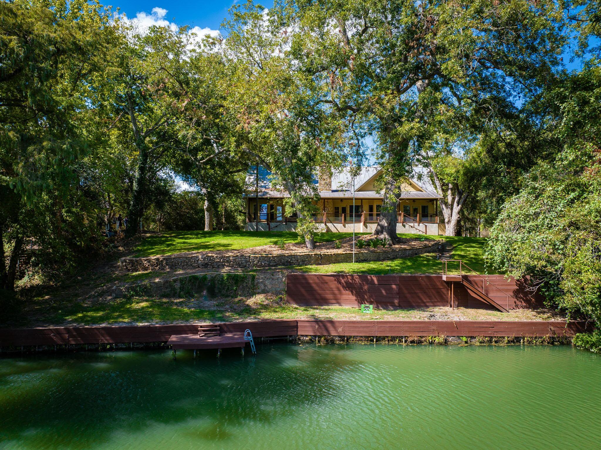 302 Guadalupe River DR