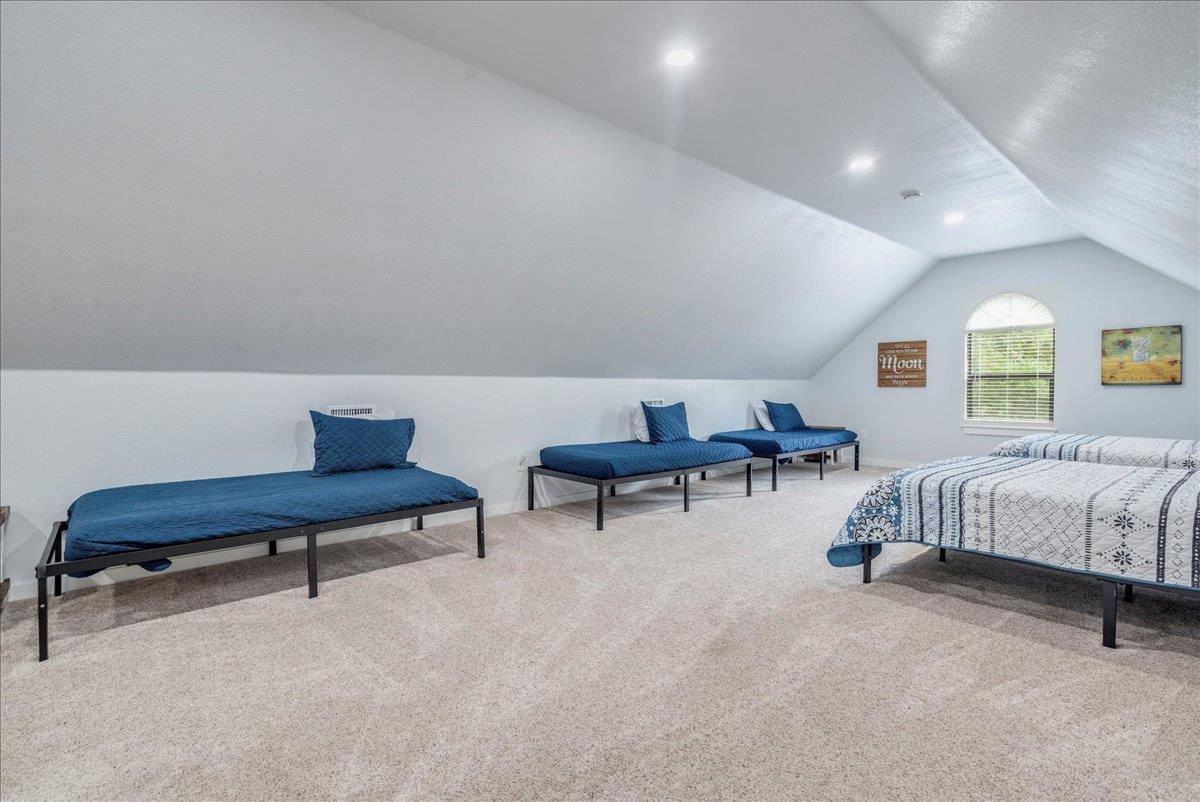 302 Guadalupe River DR