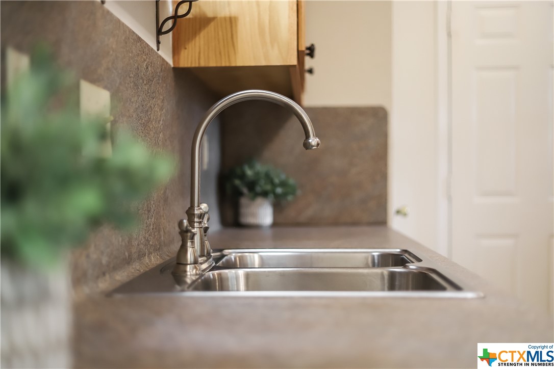 3909 Stonebridge Drive