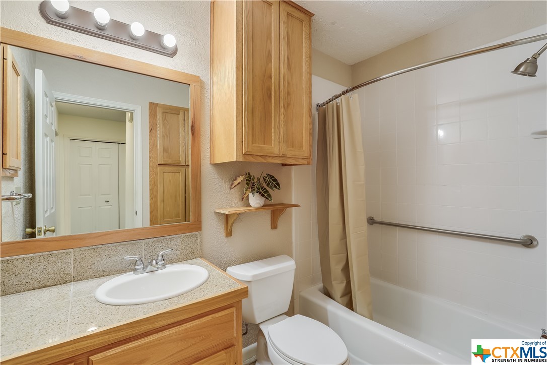 3909 Stonebridge Drive