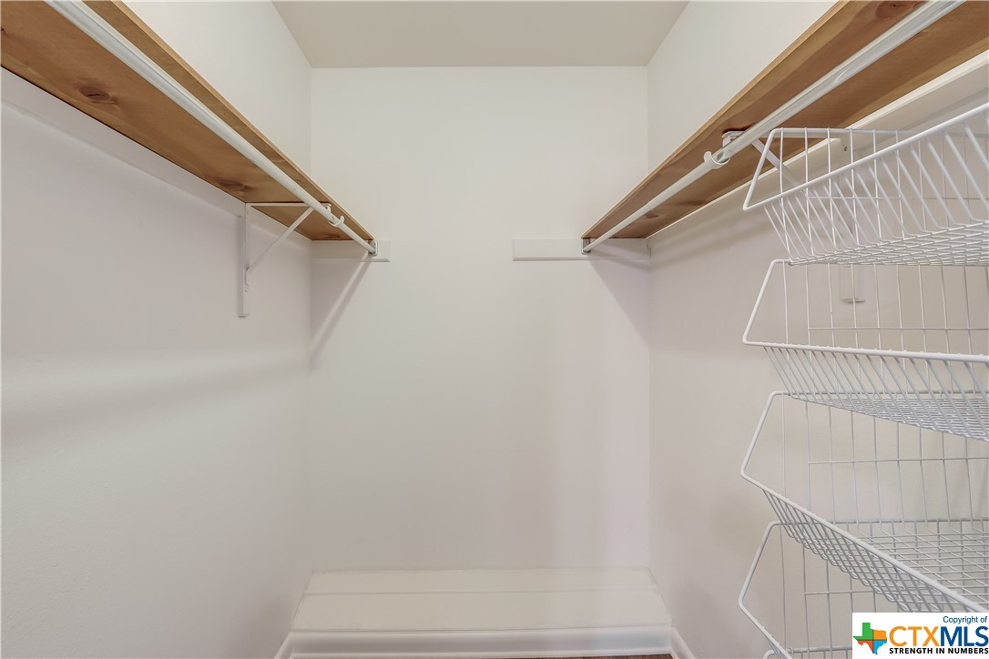 3909 Stonebridge Drive