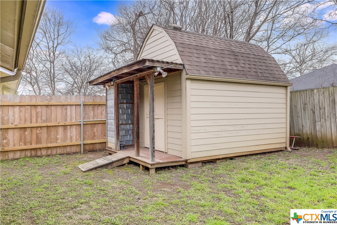 3909 Stonebridge Drive