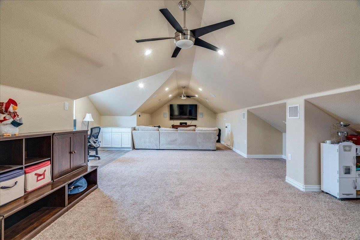 1006 Lone Star DR