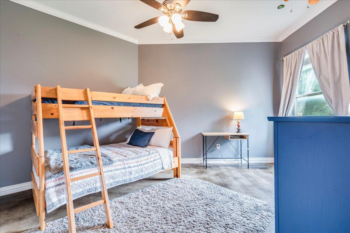 1006 Lone Star DR
