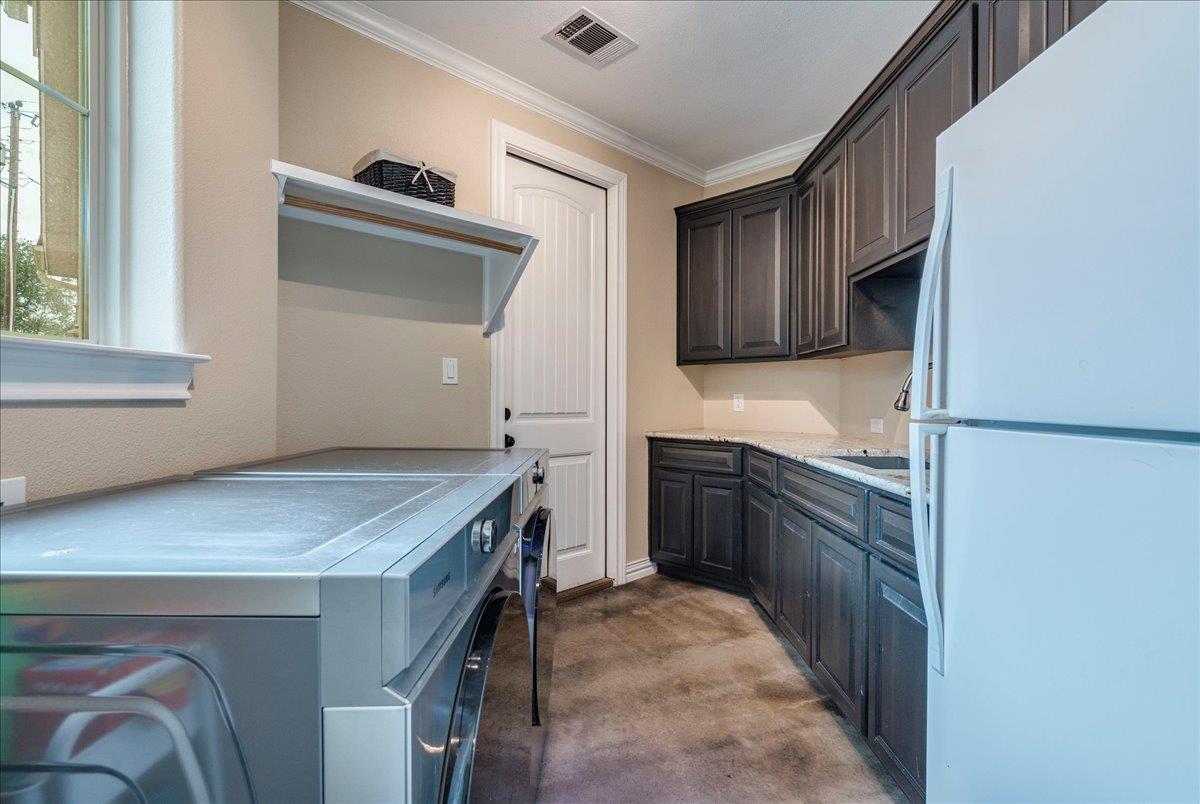 1006 Lone Star DR