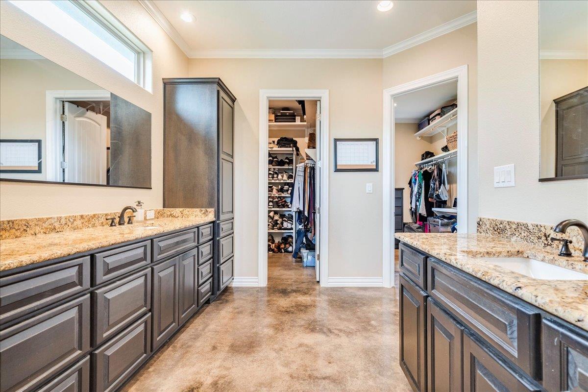 1006 Lone Star DR
