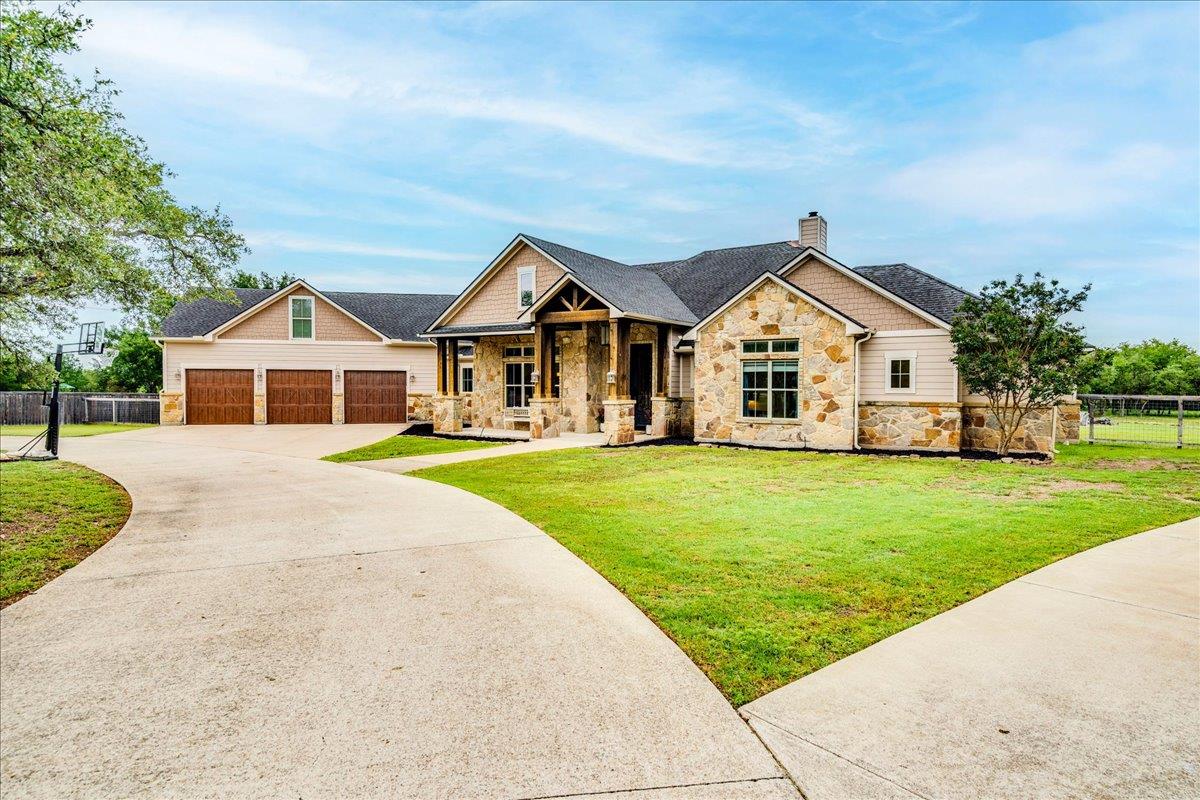 1006 Lone Star DR