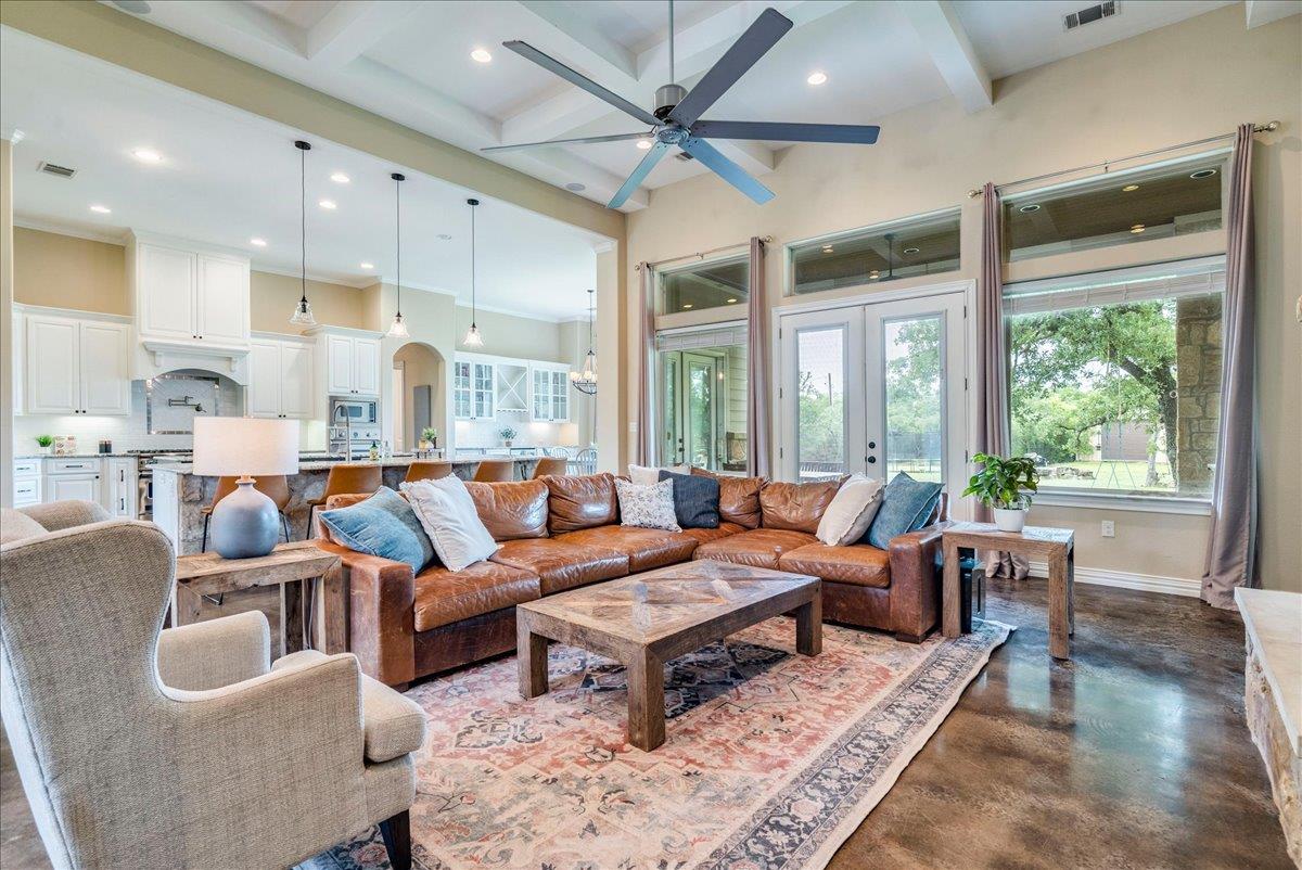 1006 Lone Star DR
