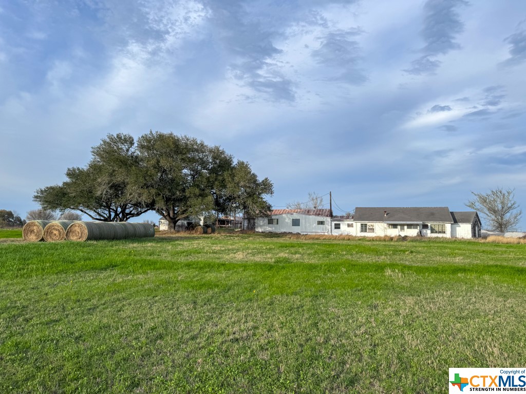 2078 E State Highway 111