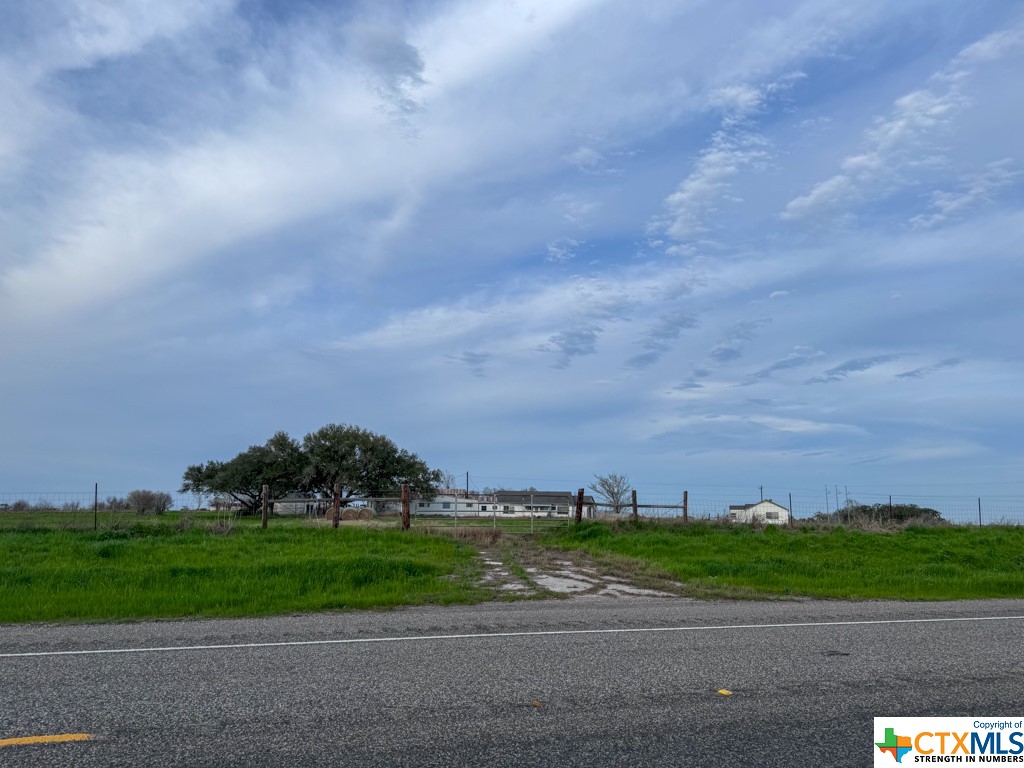 2078 E State Highway 111