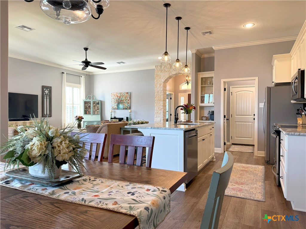 307 Wood Bridge Street