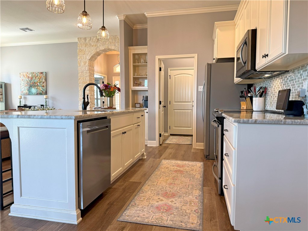 307 Wood Bridge Street