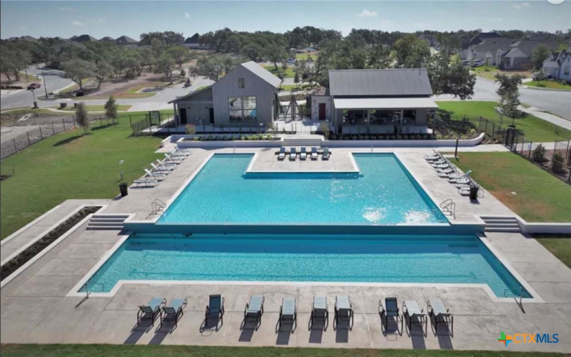 134 Basket Flower Loop