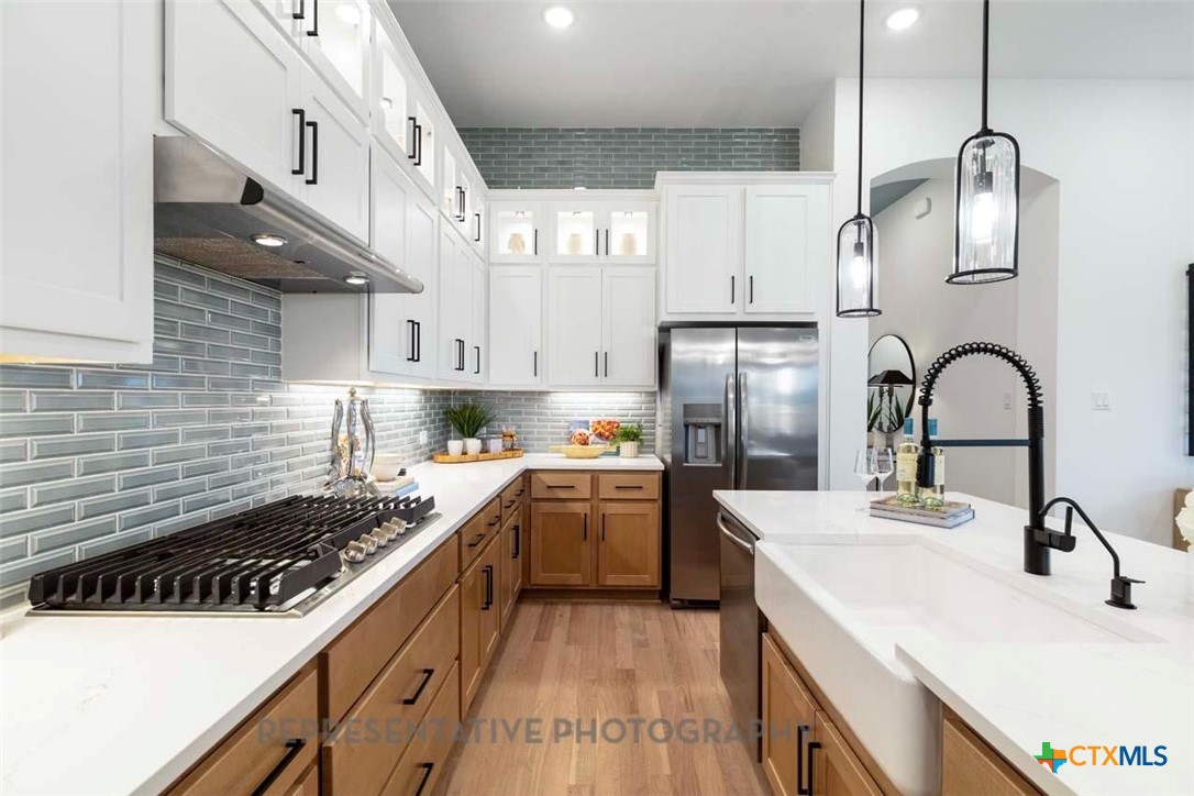 134 Basket Flower Loop