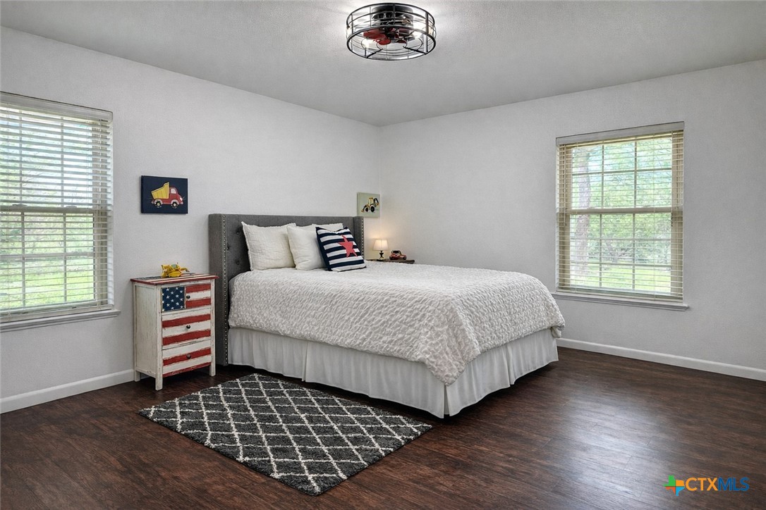 890 E Highway 21