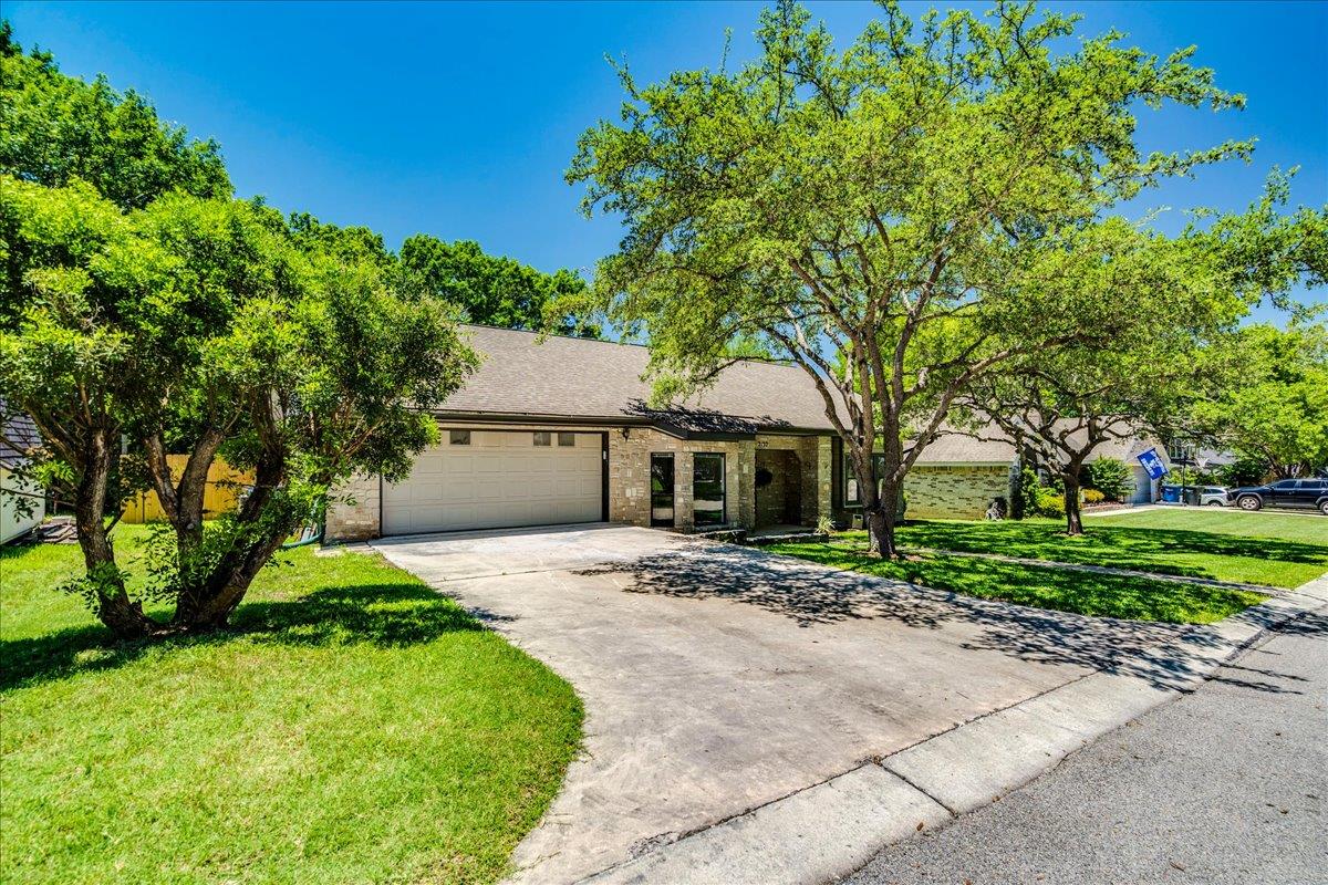 2132 Northcrest DR