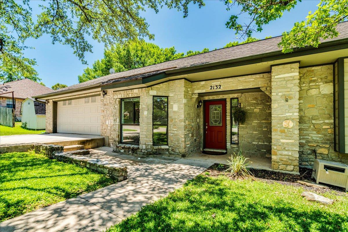 2132 Northcrest DR